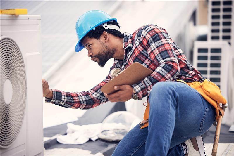 HVAC tech_shutterstock_2291908145