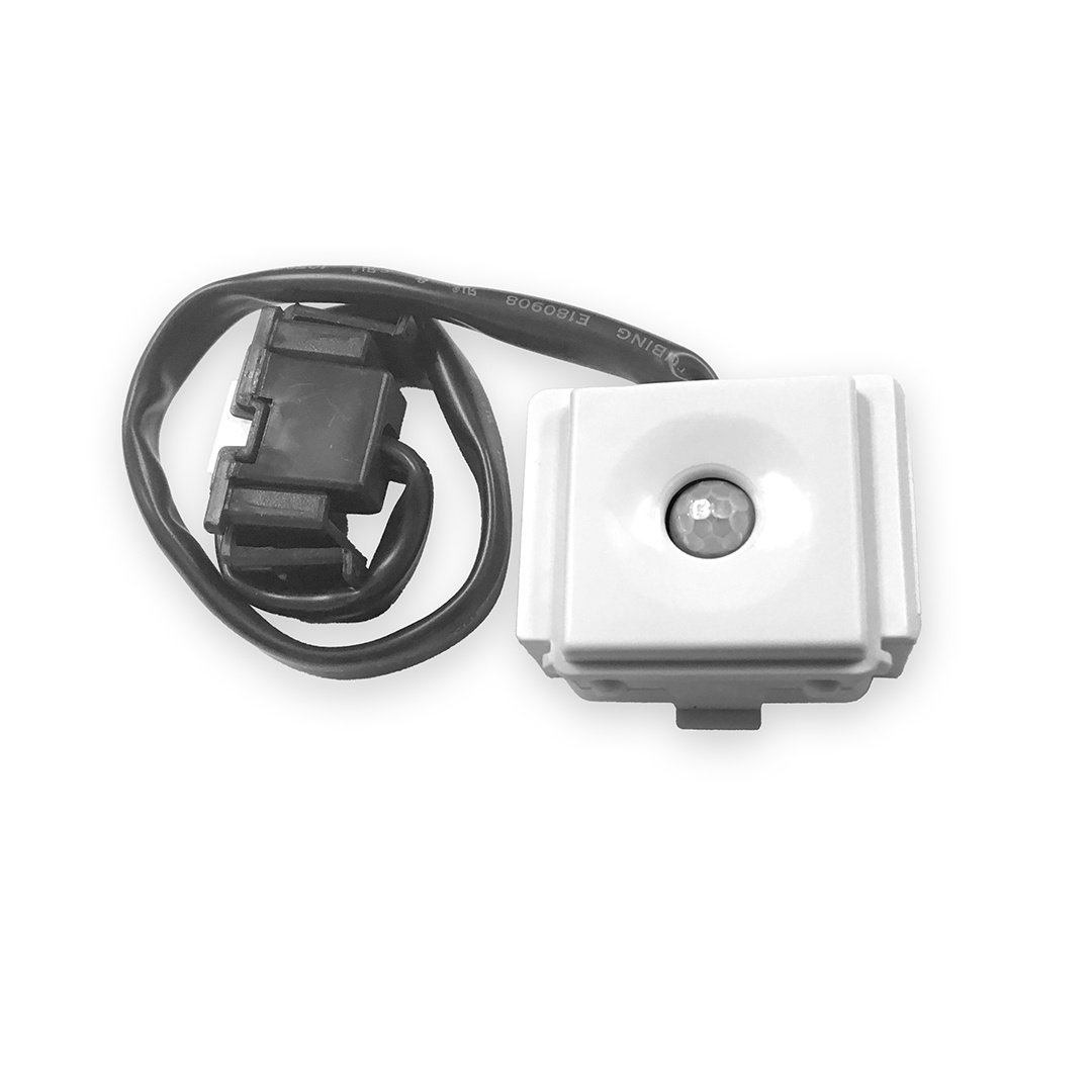 iaq25017web-smart-action-motion-sensor-fv-msvk1-1080x1080-r2